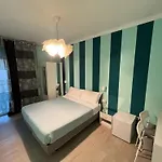 F.rooms