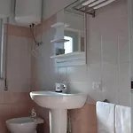 F.rooms