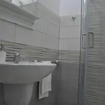 F.rooms