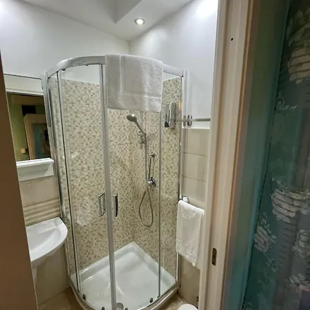 Pensjonat F.rooms 2*